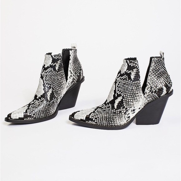 jeffrey campbell snake boots